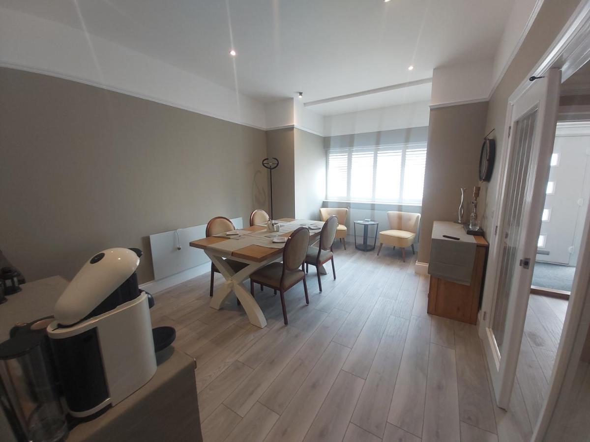 Bay House Bed & Breakfast Totland  ภายนอก รูปภาพ