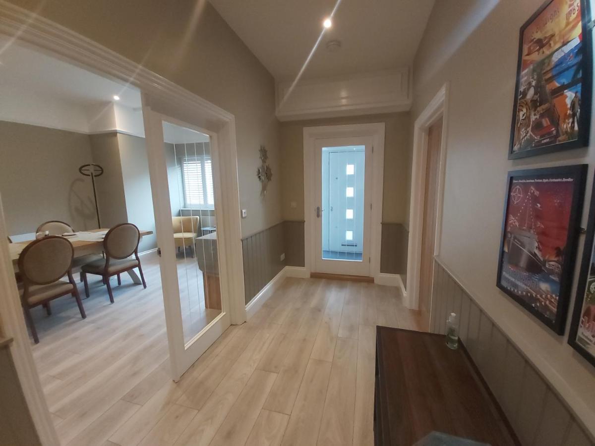 Bay House Bed & Breakfast Totland  ภายนอก รูปภาพ