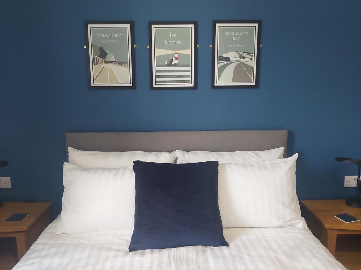 Bay House Bed & Breakfast Totland  ภายนอก รูปภาพ